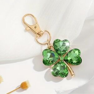 Winners Choice Rhinestone Four Leaf Clover Keychain/Bag Charm